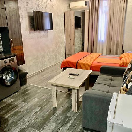 Studio Near Republic Square Erivan Exterior foto